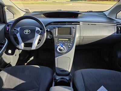 2010 Toyota Prius III   - Photo 18 - Garland, TX 75042