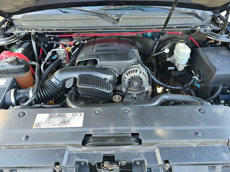 2008 GMC Yukon SLE - Photo 13 - Garland, TX 75042