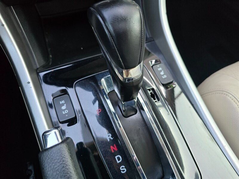 2017 Honda Accord Touring - Photo 24 - Garland, TX 75042