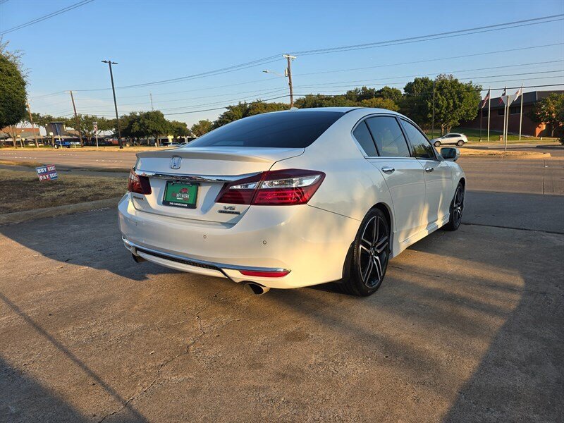 2017 Honda Accord Touring - Photo 10 - Garland, TX 75042
