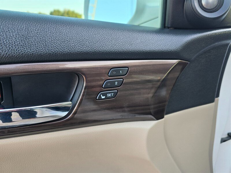 2017 Honda Accord Touring - Photo 16 - Garland, TX 75042