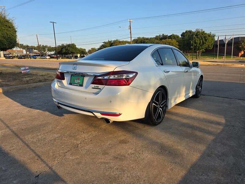 2017 Honda Accord Touring - Photo 12 - Garland, TX 75042