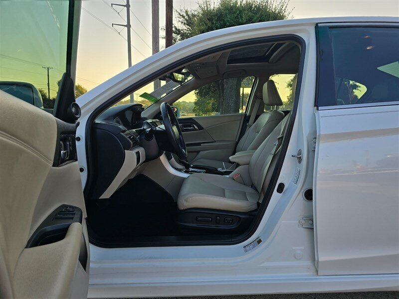2017 Honda Accord Touring - Photo 20 - Garland, TX 75042