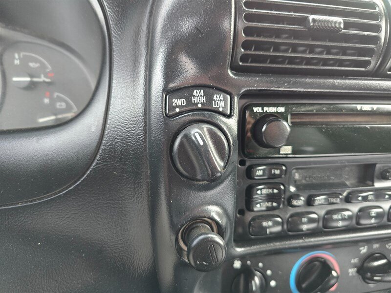 2002 Ford Ranger XLT - Photo 20 - Garland, TX 75042