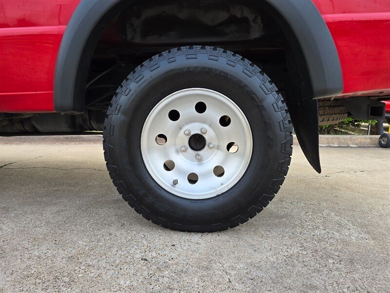 2002 Ford Ranger XLT - Photo 5 - Garland, TX 75042