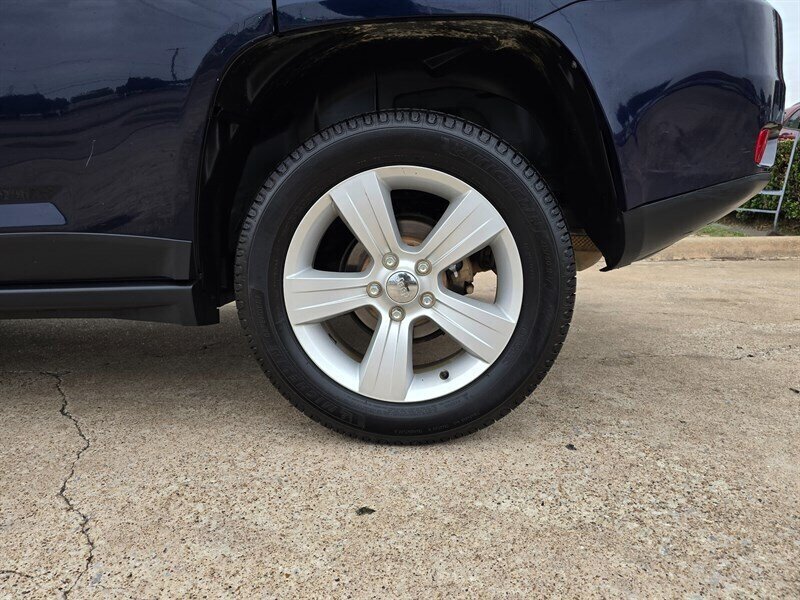 2016 Jeep Compass Latitude - Photo 4 - Garland, TX 75042