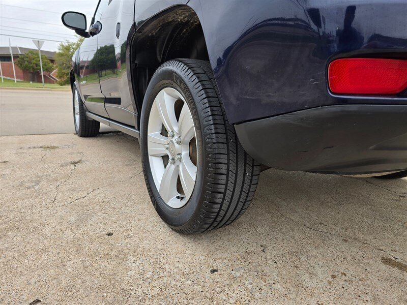 2016 Jeep Compass Latitude - Photo 5 - Garland, TX 75042
