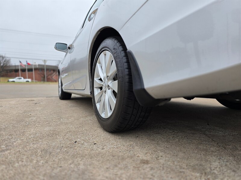 2014 Honda Accord EX-L - Photo 5 - Garland, TX 75042