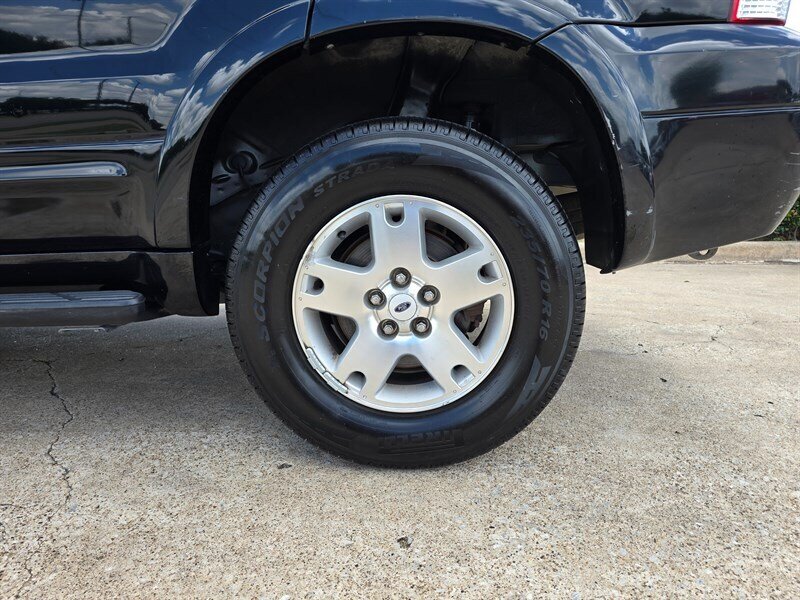 2007 Ford Escape XLT - Photo 6 - Garland, TX 75042