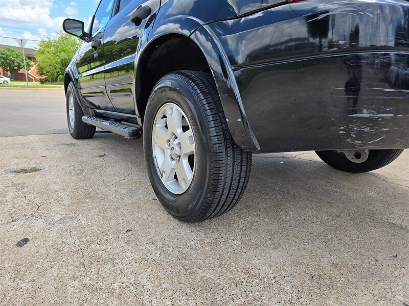 2007 Ford Escape XLT - Photo 7 - Garland, TX 75042