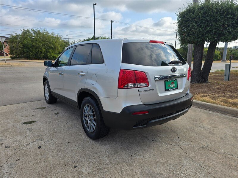 2011 Kia Sorento - Photo 6 - Garland, TX 75042