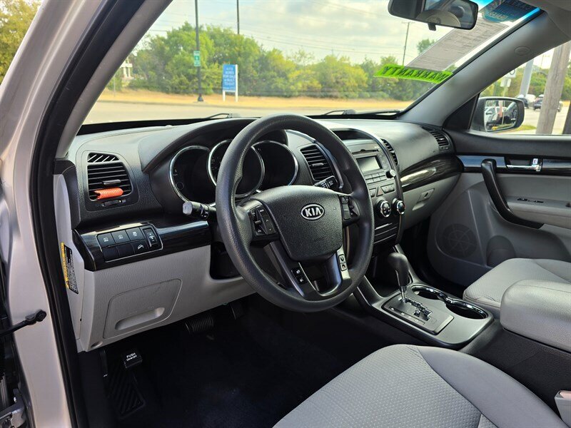 2011 Kia Sorento - Photo 12 - Garland, TX 75042