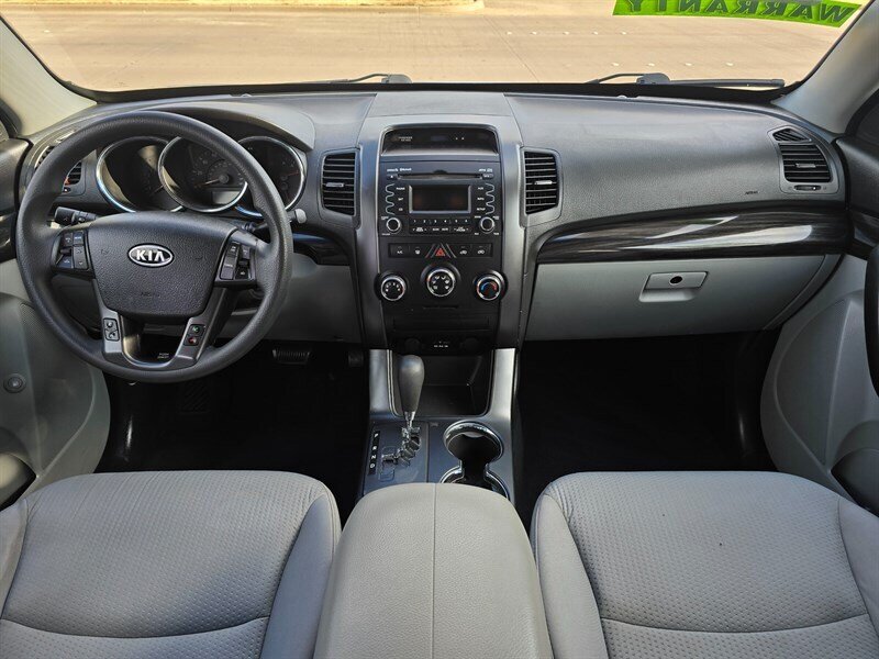 2011 Kia Sorento - Photo 16 - Garland, TX 75042