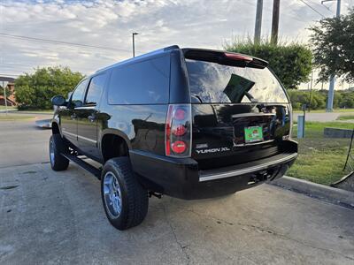 2009 GMC Yukon XL Denali   - Photo 7 - Garland, TX 75042