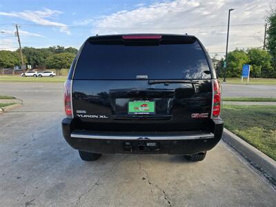 2009 GMC Yukon XL Denali   - Photo 8 - Garland, TX 75042