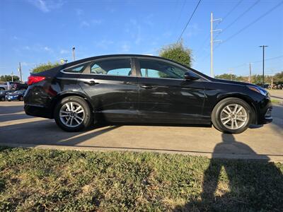 2016 Hyundai Sonata SE   - Photo 9 - Garland, TX 75042