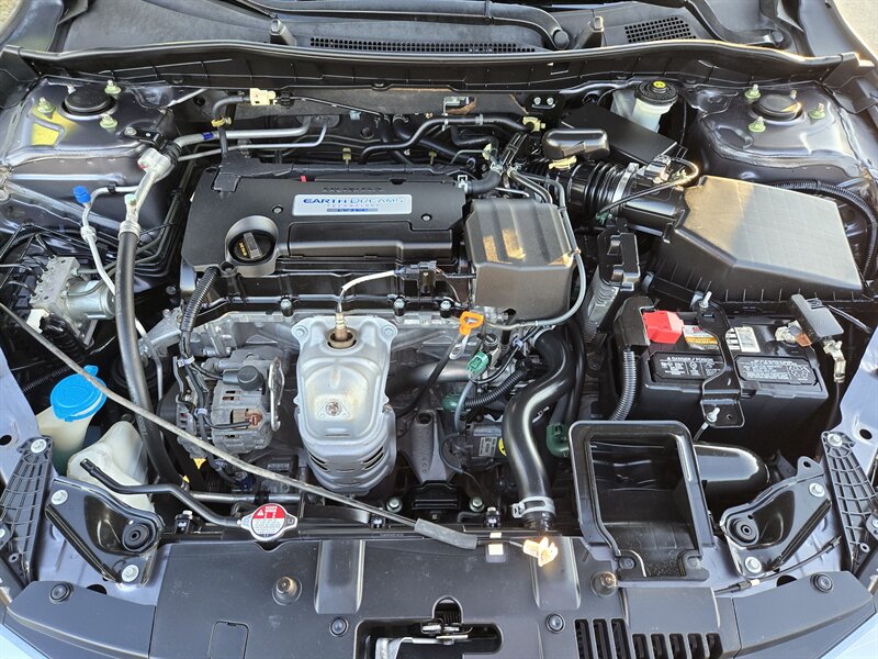 2016 Honda Accord LX - Photo 12 - Garland, TX 75042