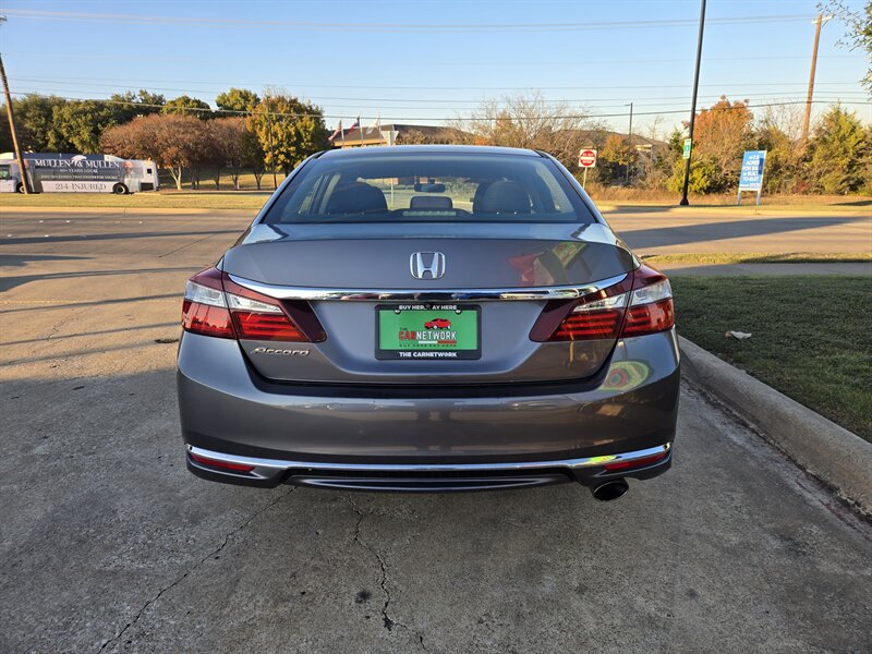 2016 Honda Accord LX - Photo 7 - Garland, TX 75042