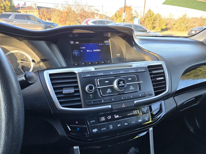 2016 Honda Accord LX - Photo 17 - Garland, TX 75042