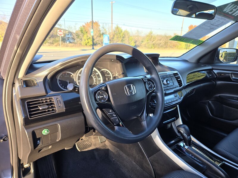 2016 Honda Accord LX - Photo 13 - Garland, TX 75042