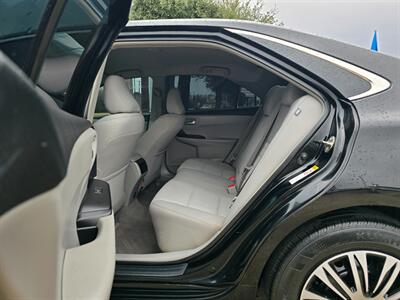 2017 Toyota Camry LE - Photo 15 - Garland, TX 75042