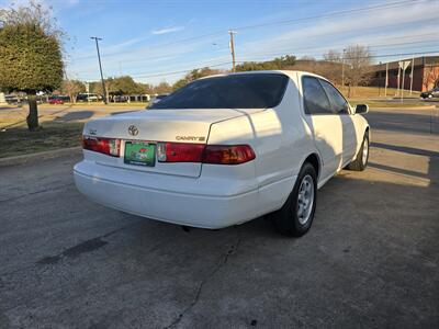 2000 Toyota Camry LE   - Photo 8 - Garland, TX 75042