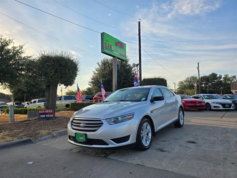 2016 Ford Taurus SE   - Photo 1 - Garland, TX 75042