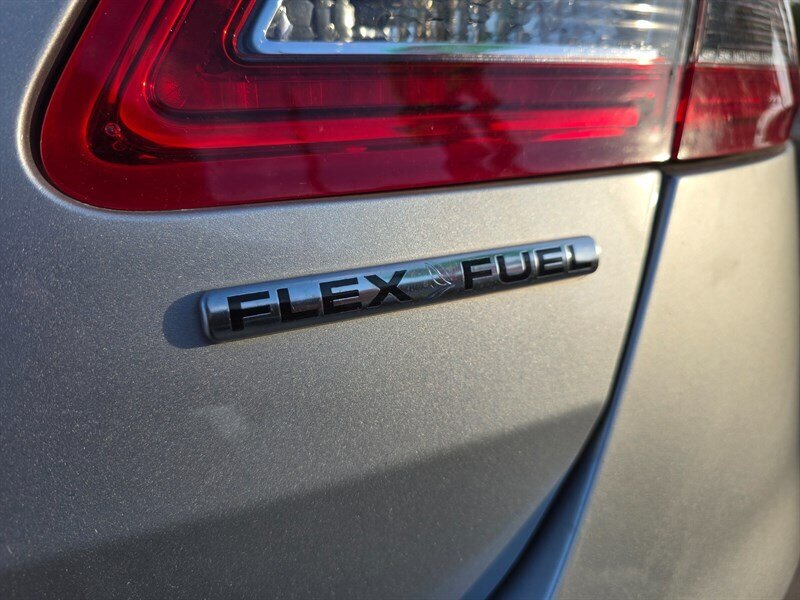 2016 Ford Taurus SE - Photo 8 - Garland, TX 75042