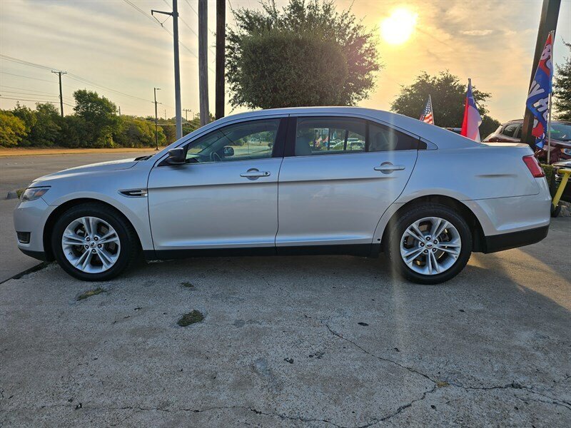 2016 Ford Taurus SE - Photo 3 - Garland, TX 75042