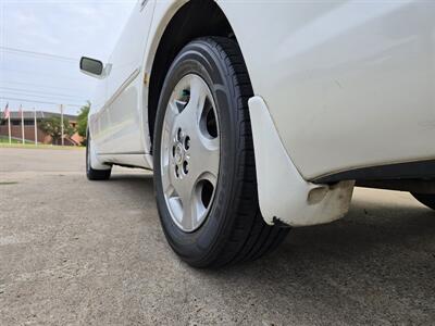 2003 Toyota Avalon XL   - Photo 5 - Garland, TX 75042