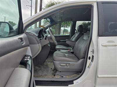 2005 Toyota Sienna LE 7 Passenger   - Photo 15 - Garland, TX 75042