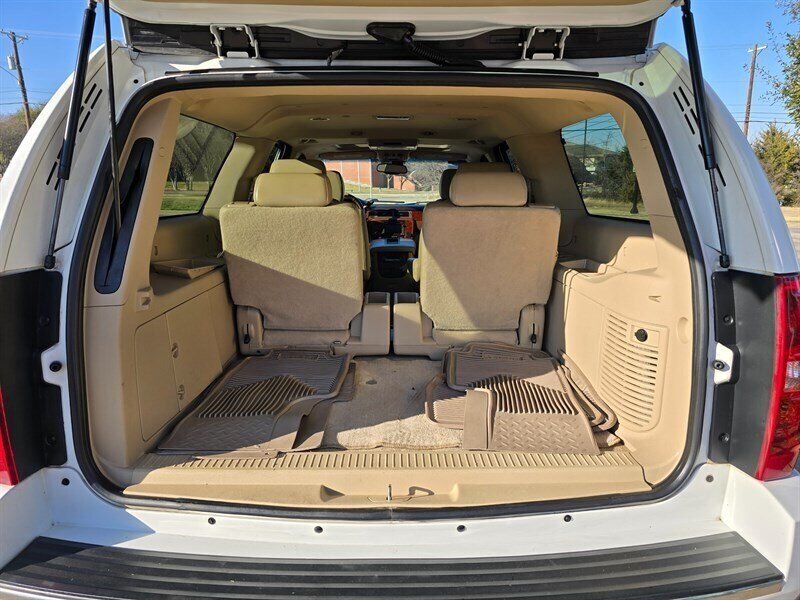 2009 Chevrolet Suburban LTZ 1500 - Photo 24 - Garland, TX 75042