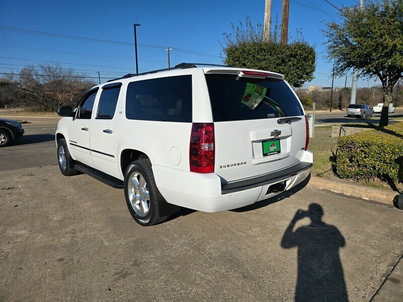 2009 Chevrolet Suburban LTZ 1500 - Photo 8 - Garland, TX 75042