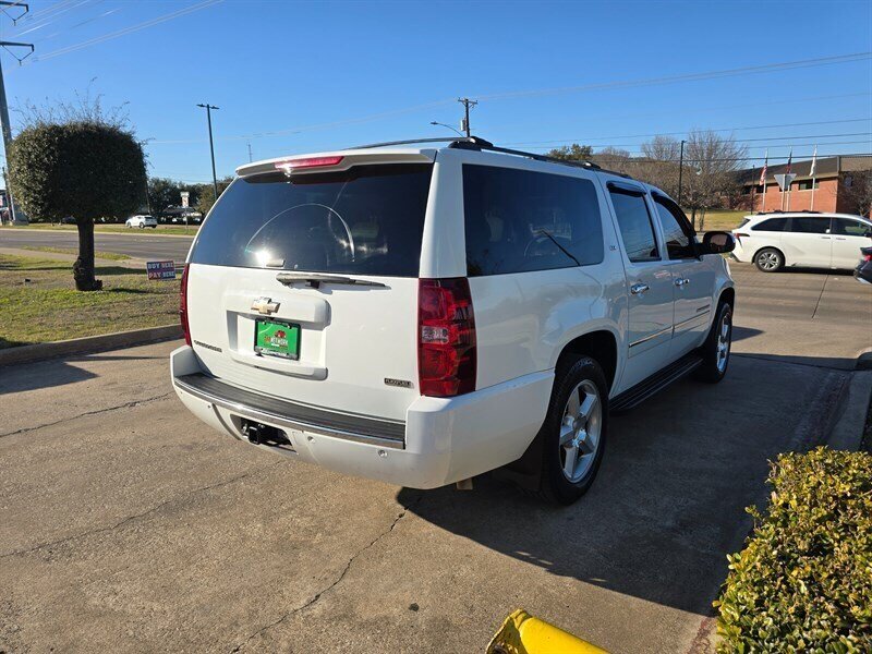 2009 Chevrolet Suburban LTZ 1500 - Photo 11 - Garland, TX 75042