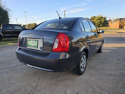 2010 Hyundai ACCENT GLS   - Photo 8 - Garland, TX 75042