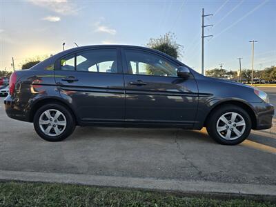 2010 Hyundai ACCENT GLS   - Photo 9 - Garland, TX 75042