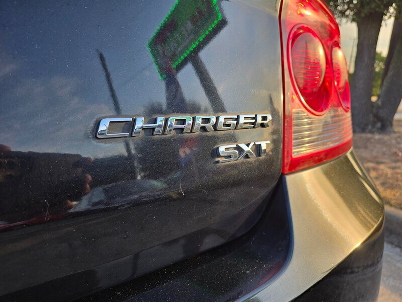 2010 Dodge Charger SXT - Photo 9 - Garland, TX 75042