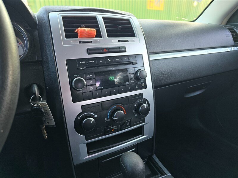 2010 Dodge Charger SXT - Photo 19 - Garland, TX 75042