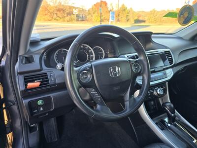 2013 Honda Accord EX-L w/Navi   - Photo 16 - Garland, TX 75042