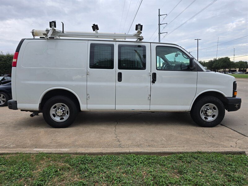 2013 Chevrolet Express 2500 - Photo 10 - Garland, TX 75042
