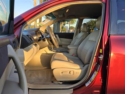 2010 Toyota Highlander   - Photo 14 - Garland, TX 75042