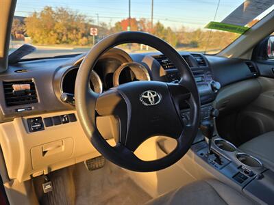 2010 Toyota Highlander   - Photo 13 - Garland, TX 75042