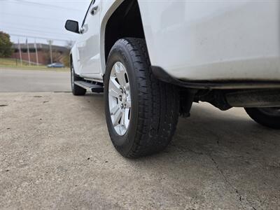 2017 Chevrolet Colorado LT - Photo 5 - Garland, TX 75042