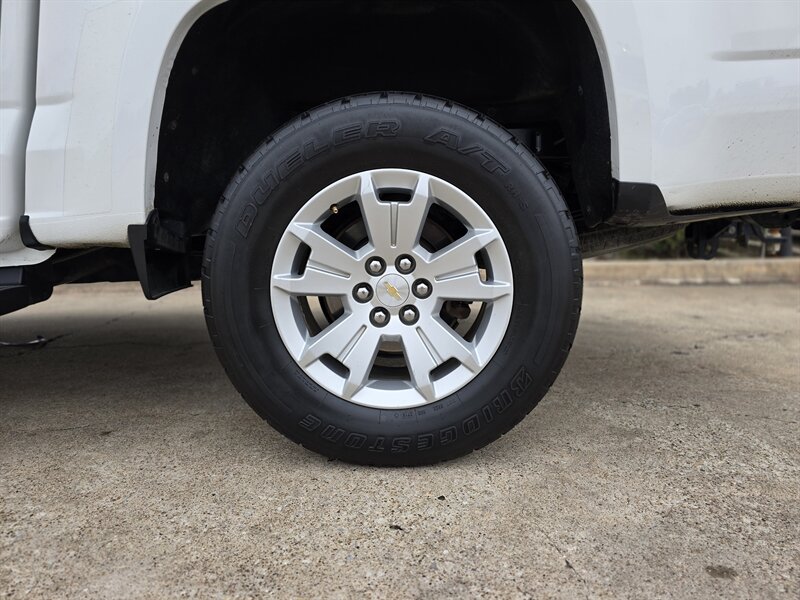 2017 Chevrolet Colorado LT - Photo 4 - Garland, TX 75042