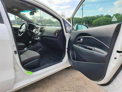 2017 Kia Rio LX   - Photo 14 - Garland, TX 75042