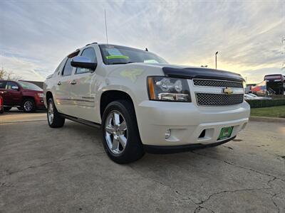 2013 Chevrolet Avalanche LTZ Black Diamond   - Photo 11 - Garland, TX 75042