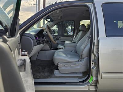2013 GMC Light Duty Yukon SLT   - Photo 17 - Garland, TX 75042