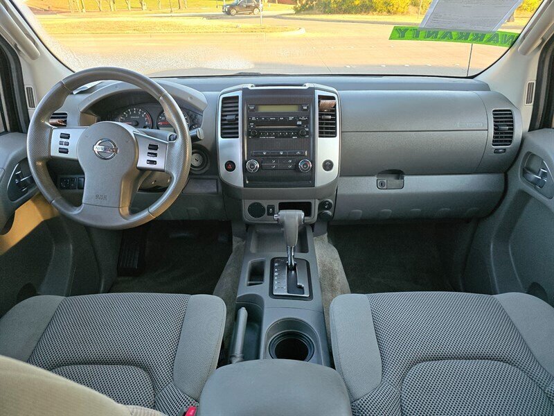 2012 Nissan Frontier SV V6 - Photo 18 - Garland, TX 75042