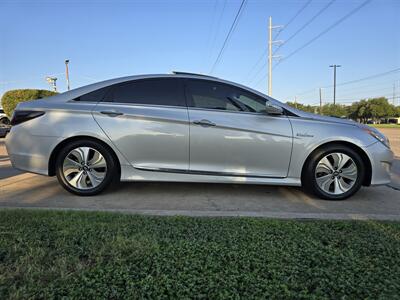 2015 Hyundai SONATA Hybrid Limited   - Photo 11 - Garland, TX 75042