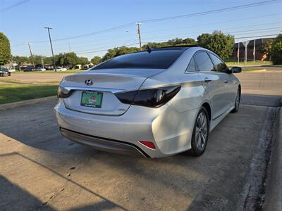 2015 Hyundai SONATA Hybrid Limited   - Photo 10 - Garland, TX 75042